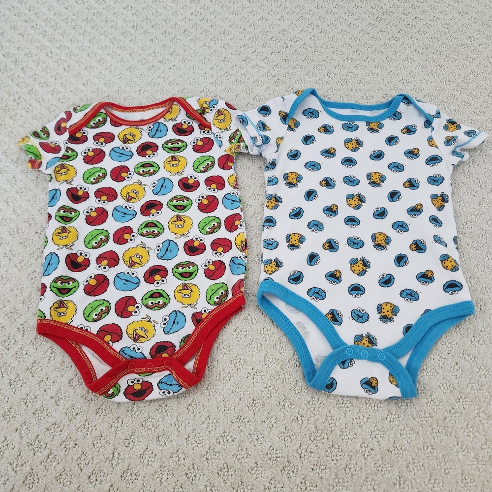 Sesame Street size 18M Character Print Baby Bodysuit Elmo Cookie Monster